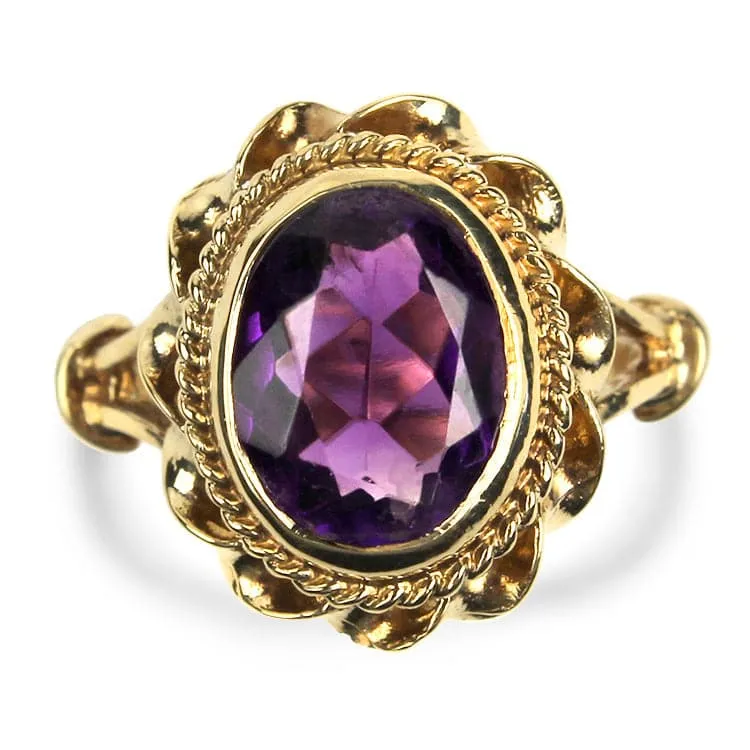 Estate 9K Yellow Gold Oval Amethyst Ring