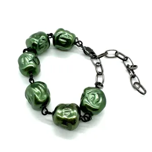 Hollow Evergreen Nugget Betsy Bracelet