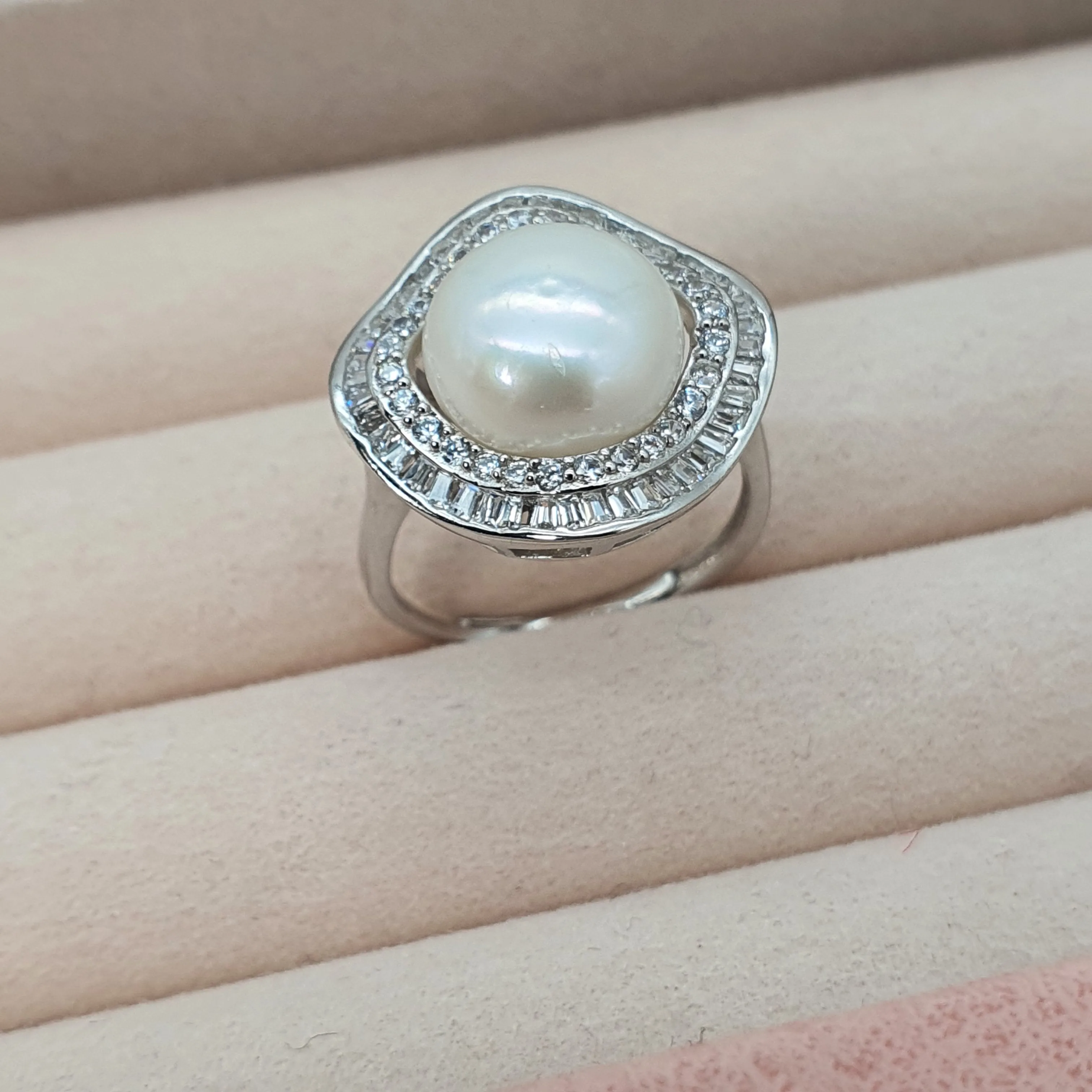 Large Freshwater Pearl ring, sterling silver