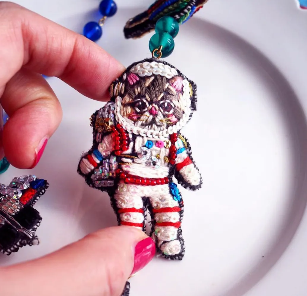 TM - NEK2902 Necklace Astronaut & Alien (ET)